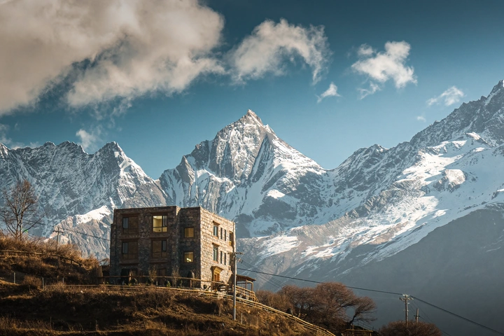 四姑娘山三峰