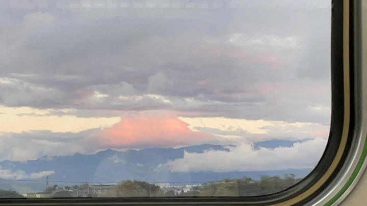 奇怪的雲（2）