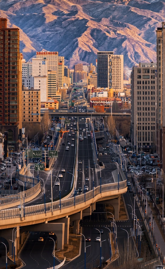 城市天际线 山 桥 交通