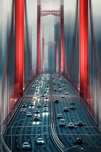 城市中行驶的汽车