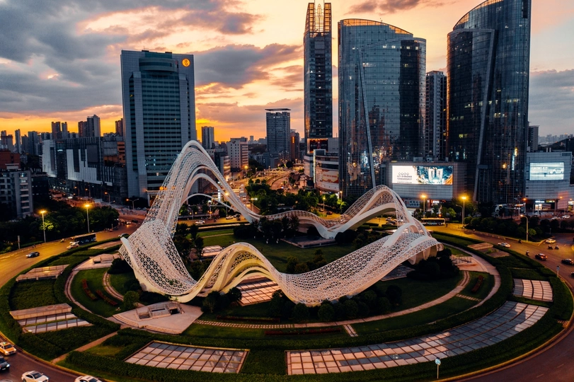 城市日落的全景