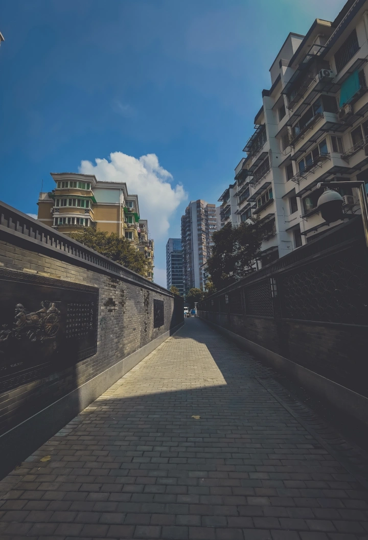 大城市小巷子