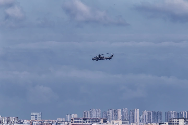 都市铁翼