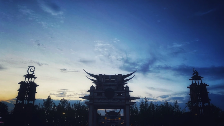 云与夕阳