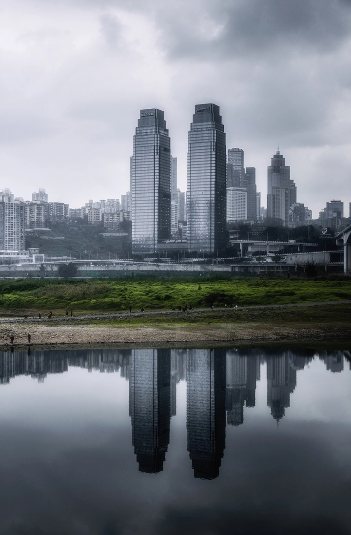 阴雨长江国际