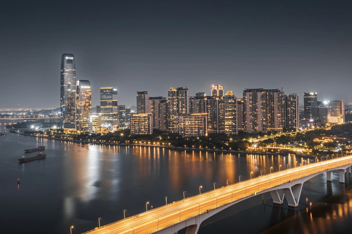 广州保利大厦夜景