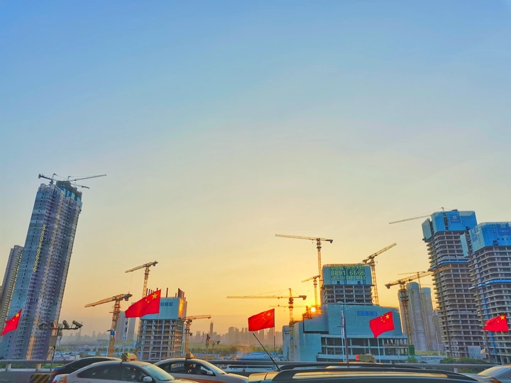夕阳下的武汉站