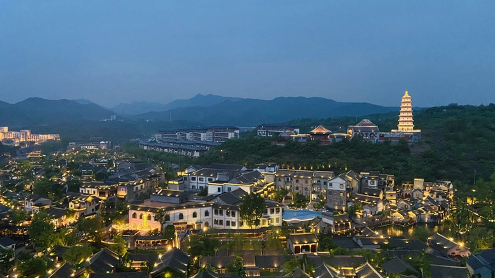 古北水镇夜景。