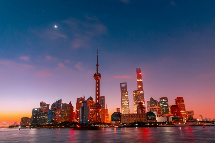 黎明前夕的外滩