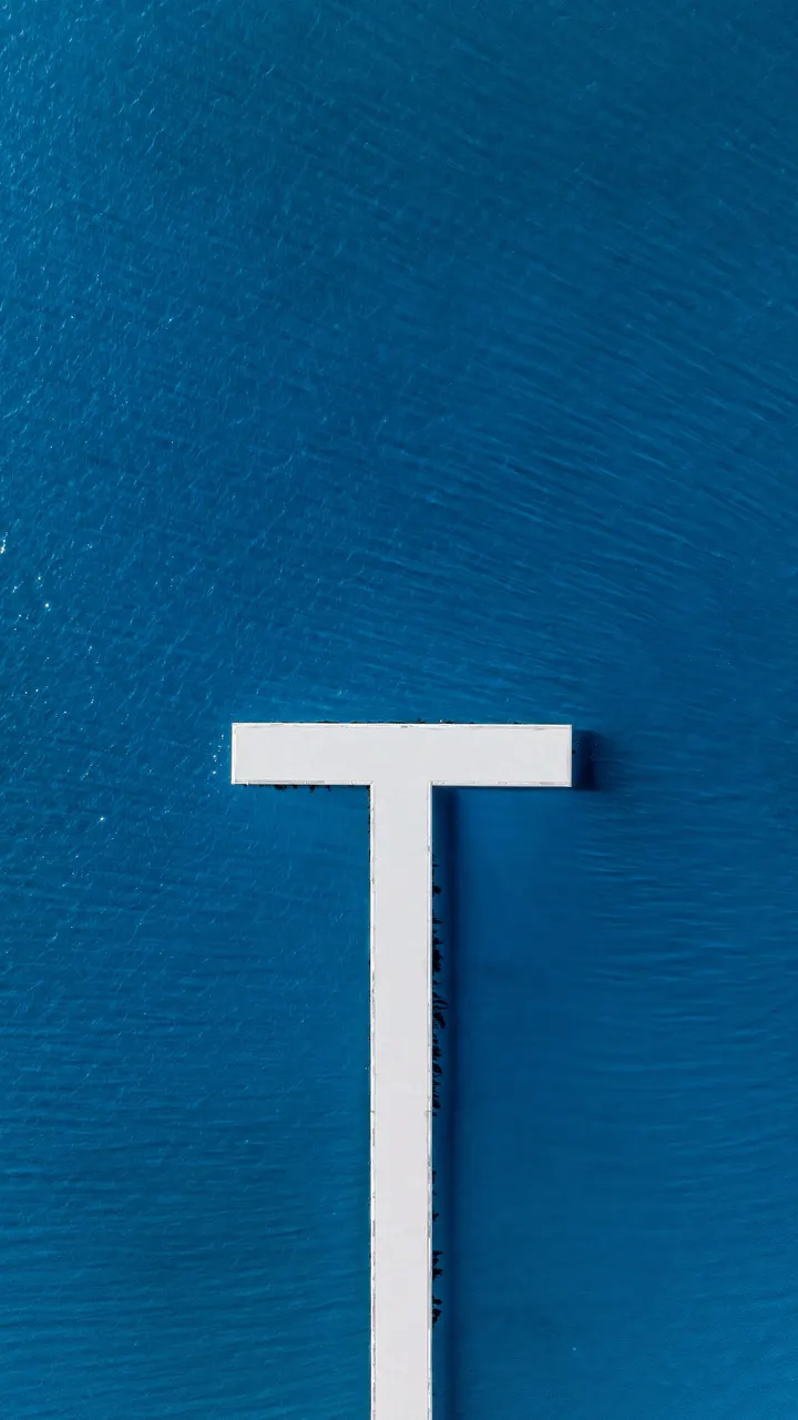 孤独的T字