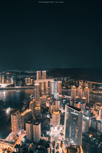 夜晚城市的夜景