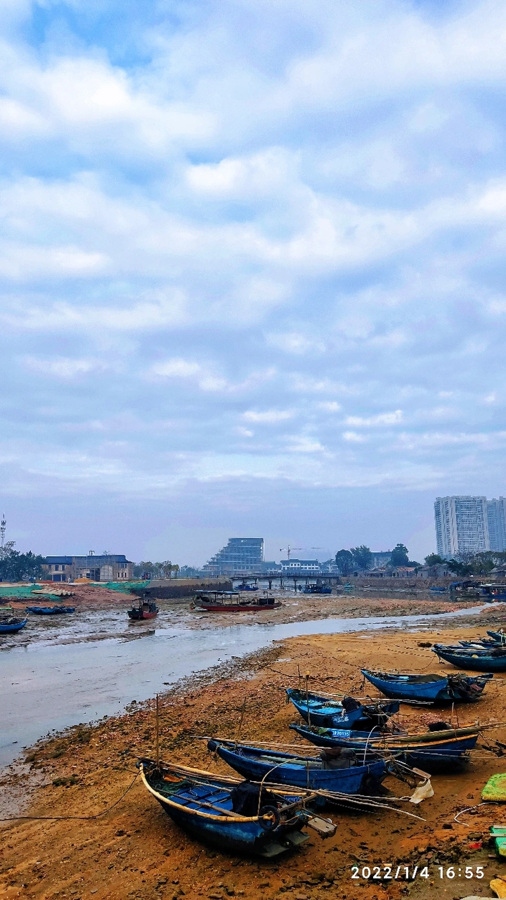 泊船地