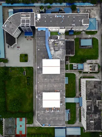 从上方俯瞰一个住宅区