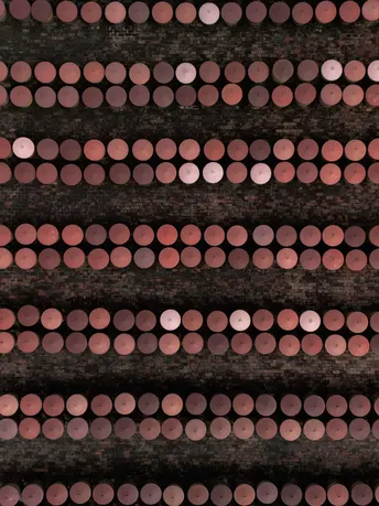 由砖块制成的圆环组成的墙