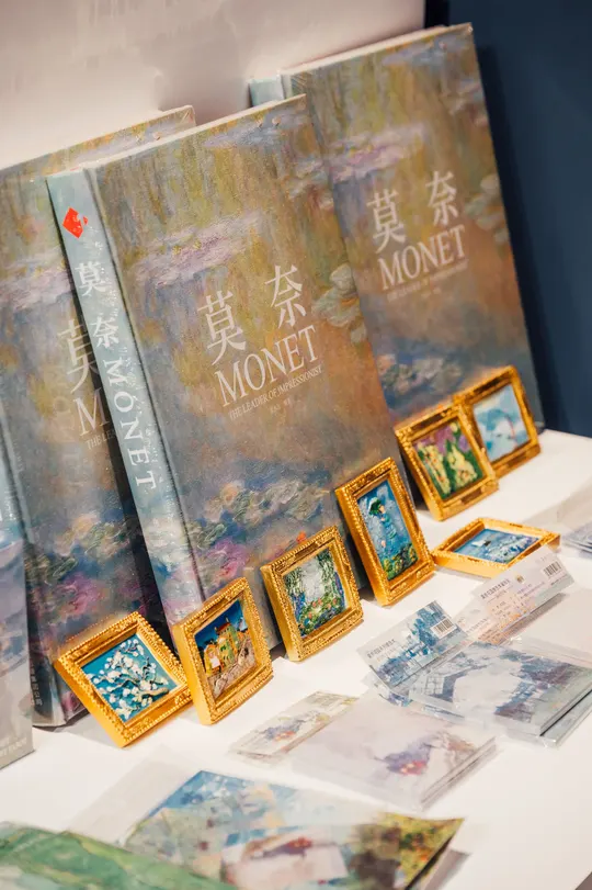 展示的画作和图片的集合