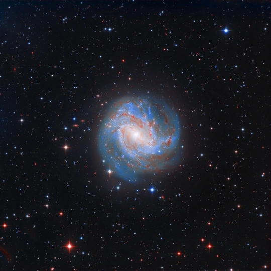 螺旋星系的全景图像