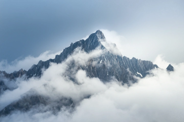云海雪山