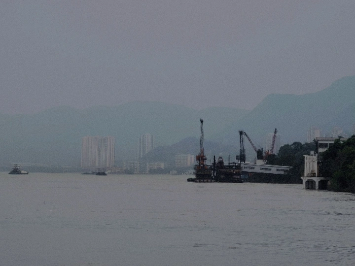 离港来山