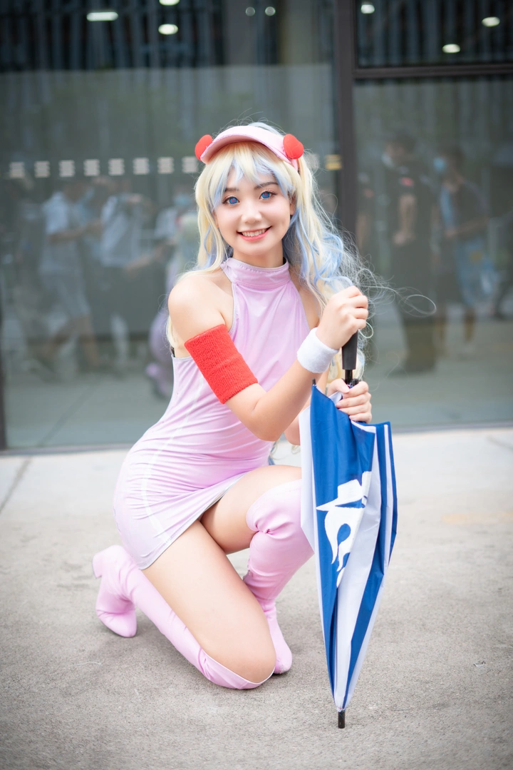 尼娅赛车服