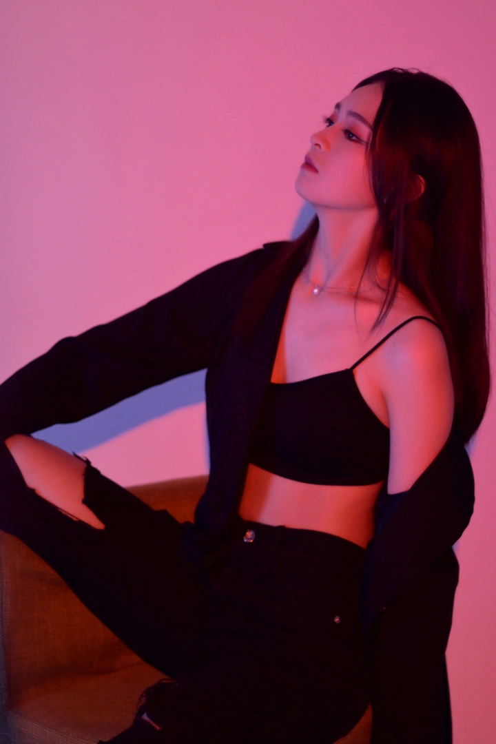 《BRIGHT》