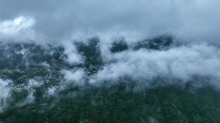 长江三峡风光——云雾三峡