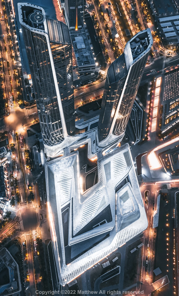 黑金双塔