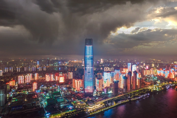 暴雨前的绿地606