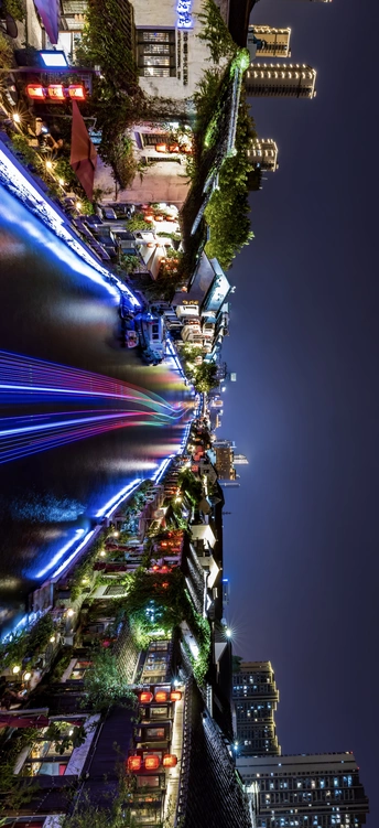 夜晚的城市街道 高楼大厦