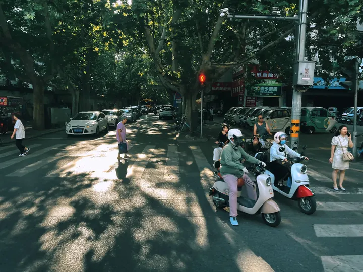 街头随拍｜被阳光眷顾的平凡日常☀️