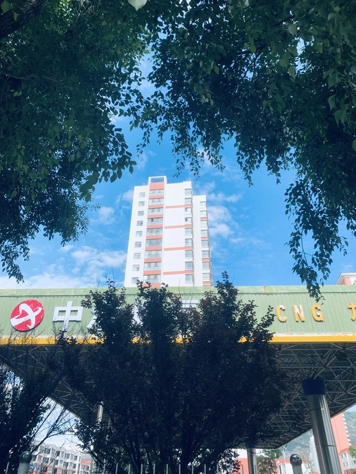 不同风景下的建筑