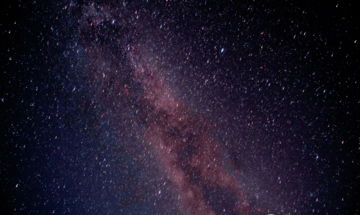 黑区夜空