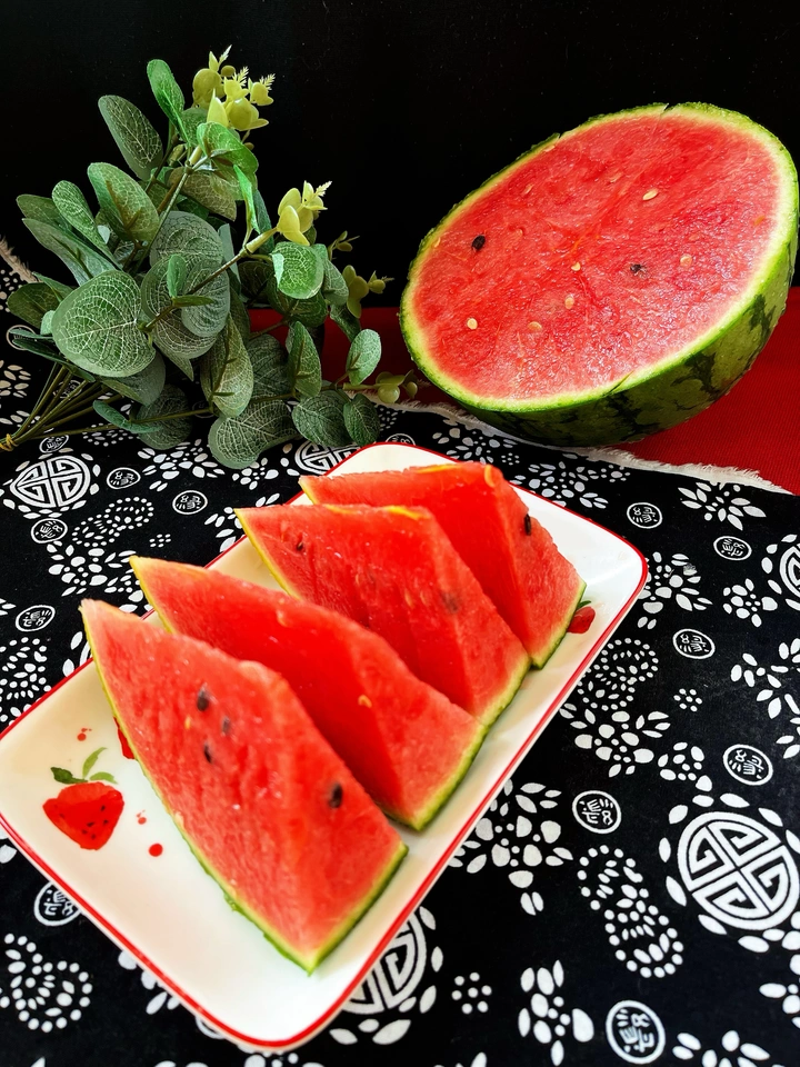 和你六月一起吃西瓜