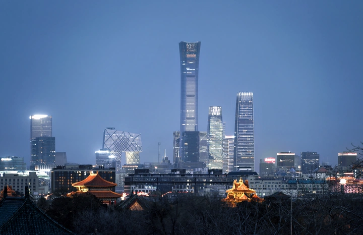 北京故宫神武门和角楼与国贸同框