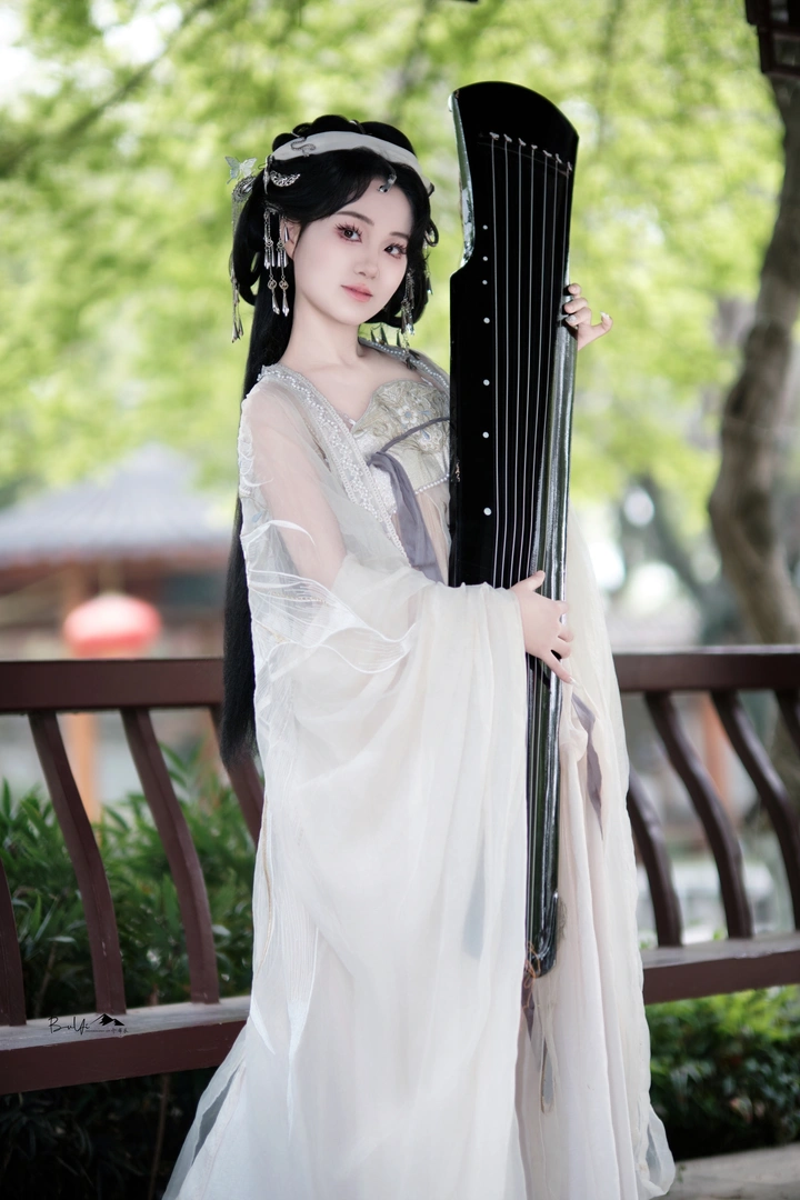 青与白