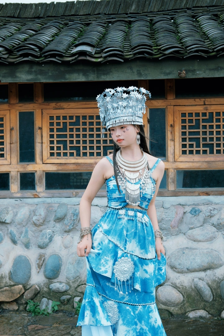 苗服拍照写真
