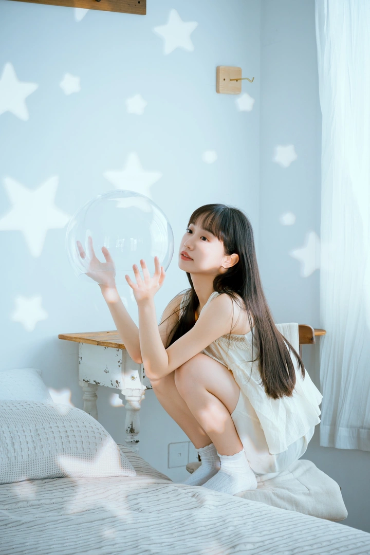 她把星空装进梦里