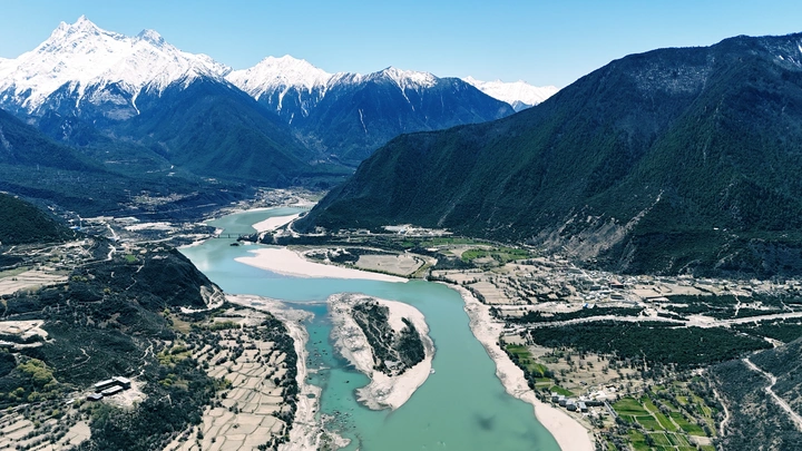 雅鲁藏布大峡谷