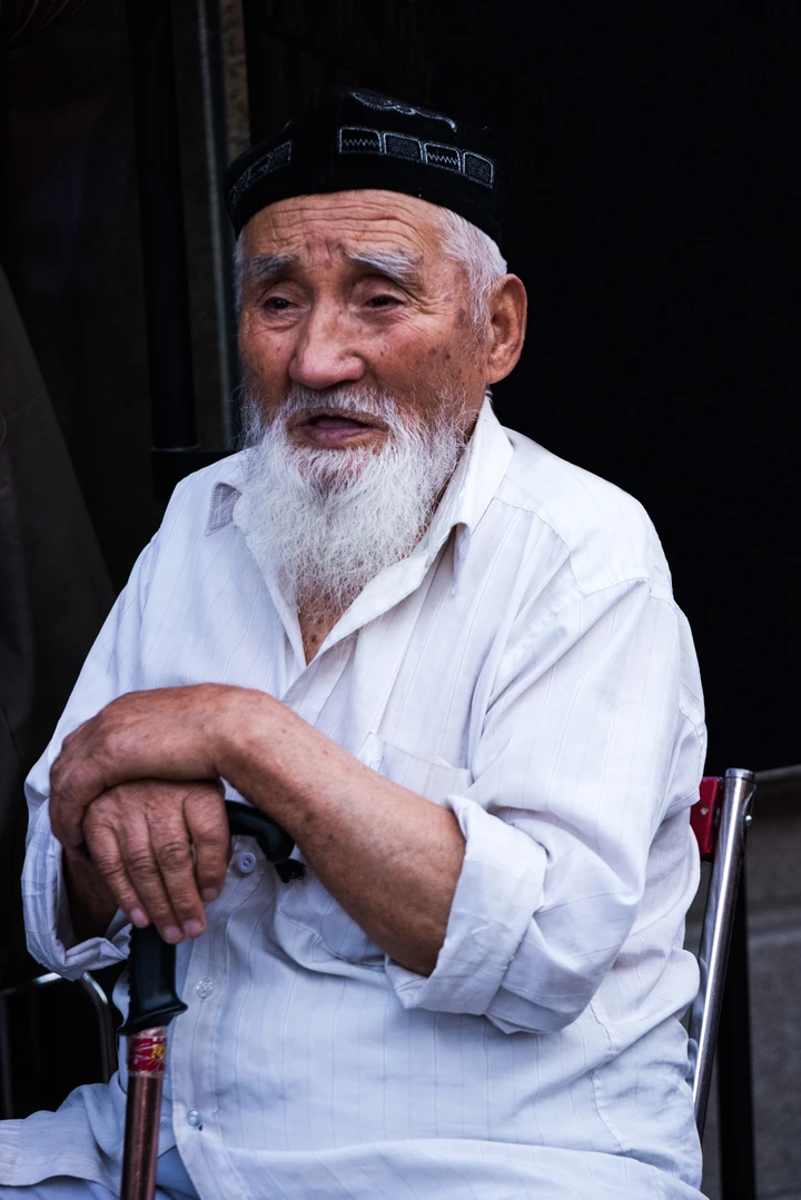 新疆老人