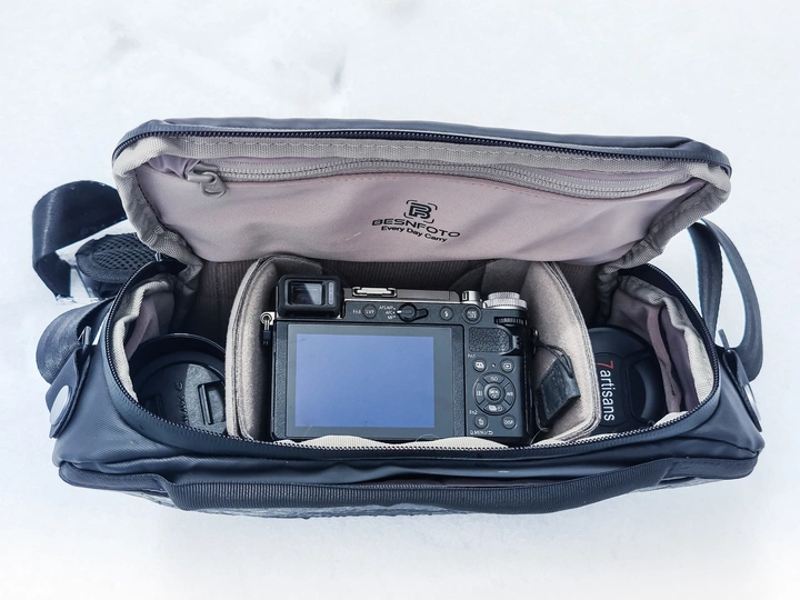 内含相机的相机包