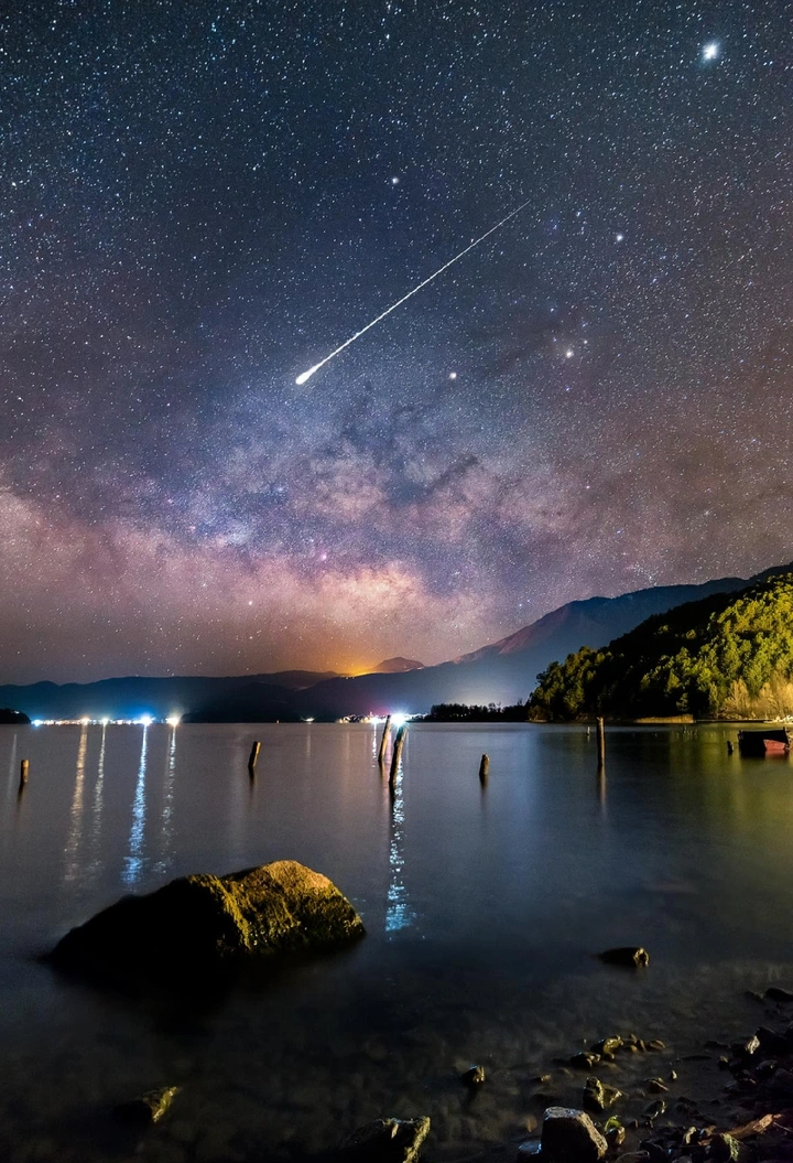 星空下的流星的你