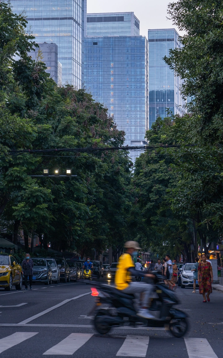 路过繁华
