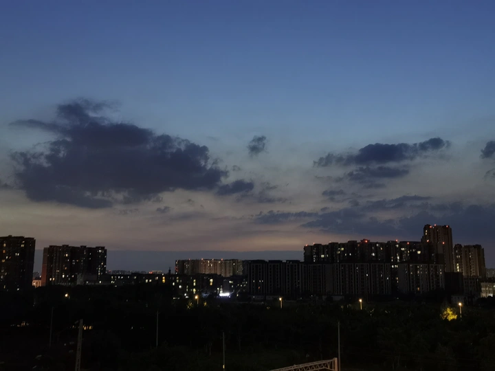 落霞与孤鹜齐飞