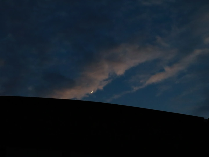 记新月之夜