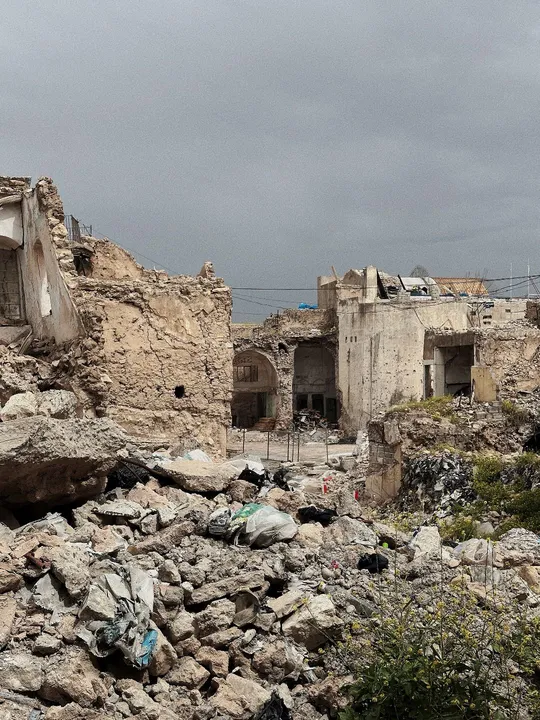 城市中的老房子废墟