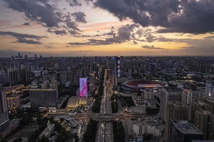 这里是西安｜晚霞下的长安路立交