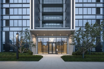 玻璃幕墙办公楼