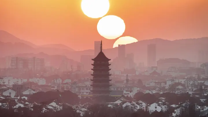 西眺北寺塔落日