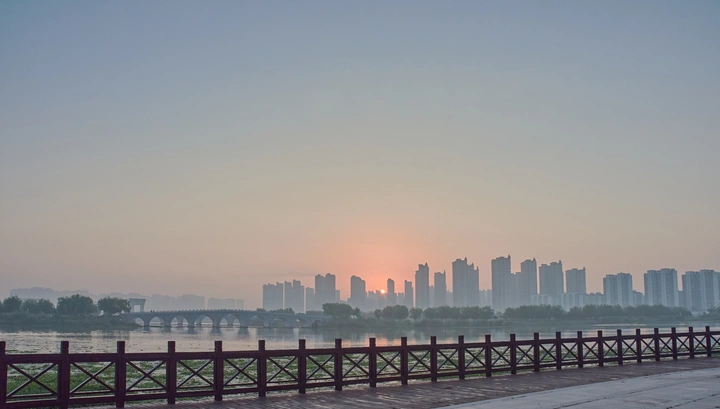 三线小城市的公园风景