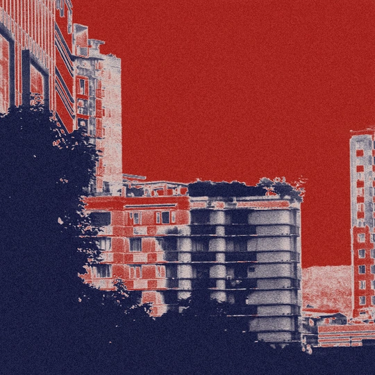 一幅带有红天的城市艺术作品