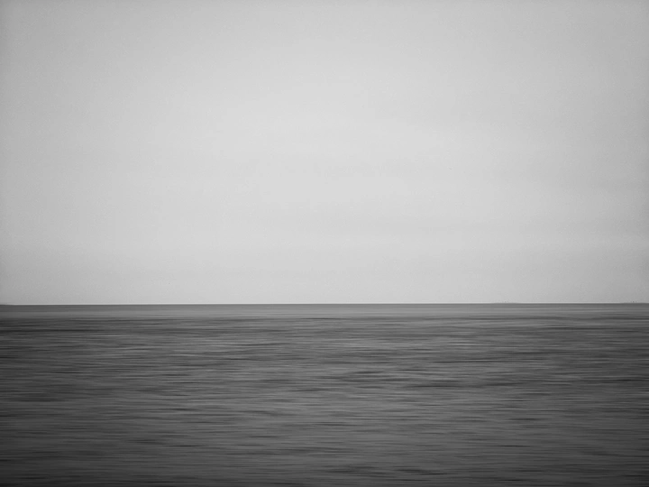 《海  景》